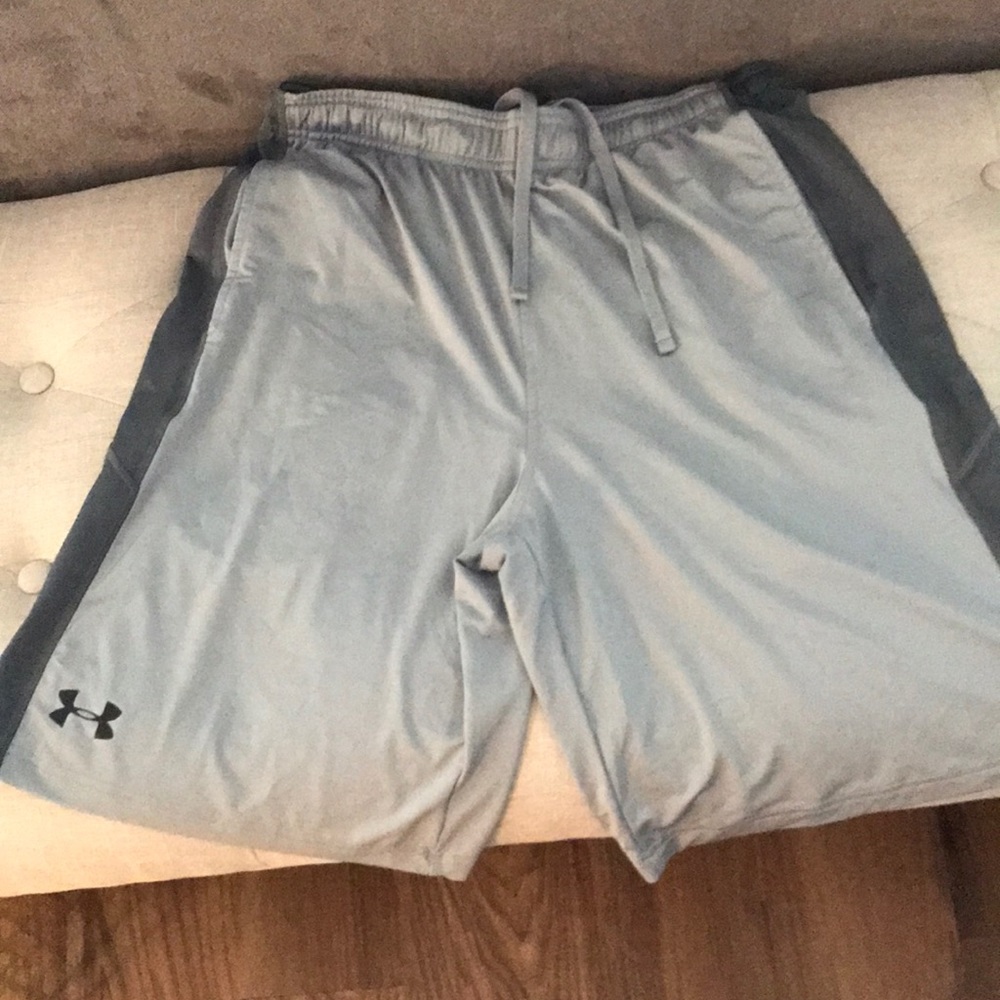 Underarmour shorts